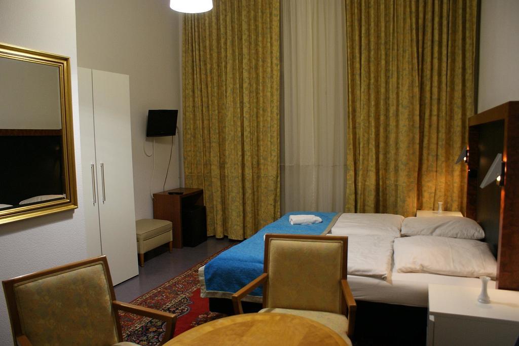 Hotel Garni Aaberna Βερολίνο Δωμάτιο φωτογραφία